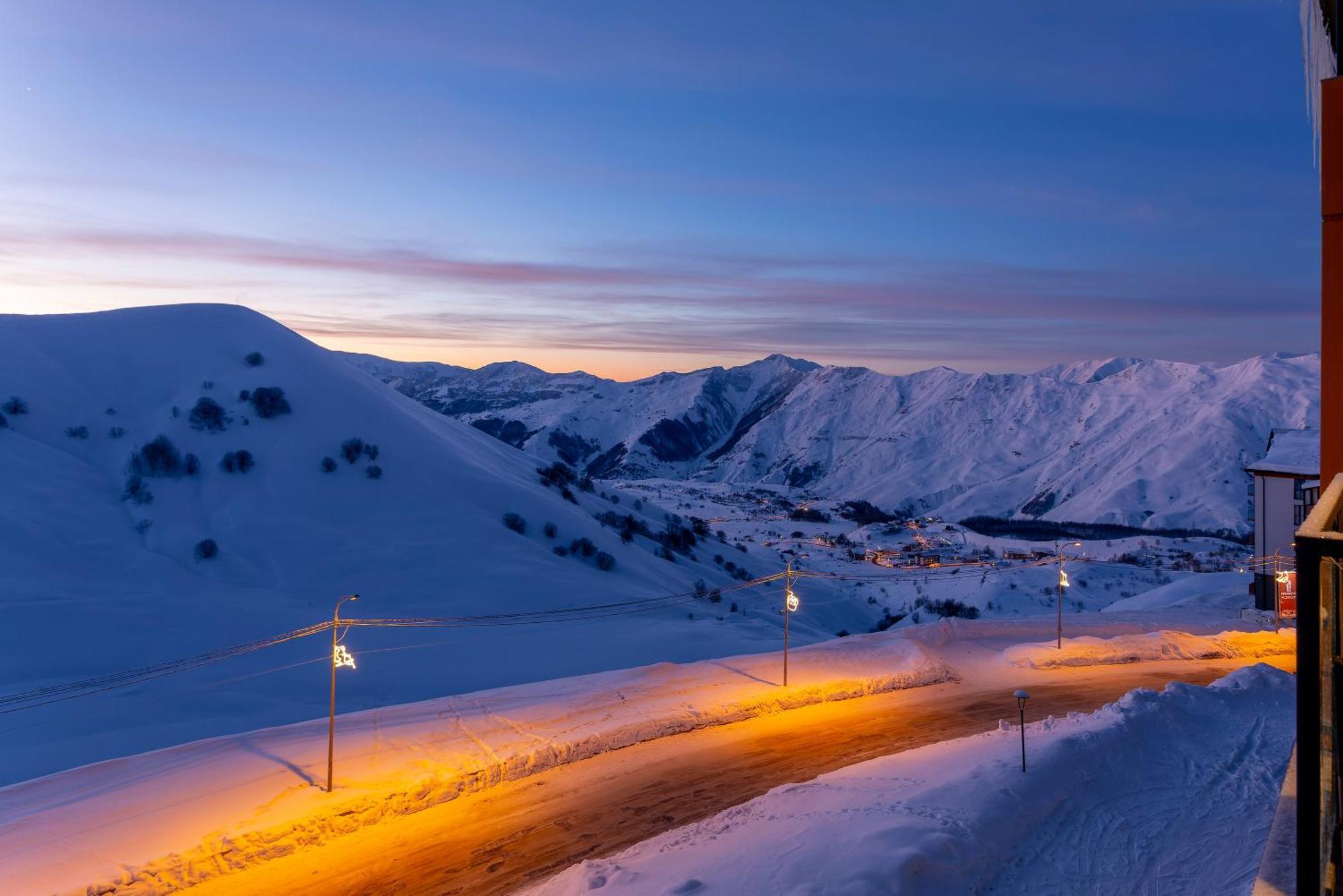 Gudauri Mountain Views Daire Dış mekan fotoğraf
